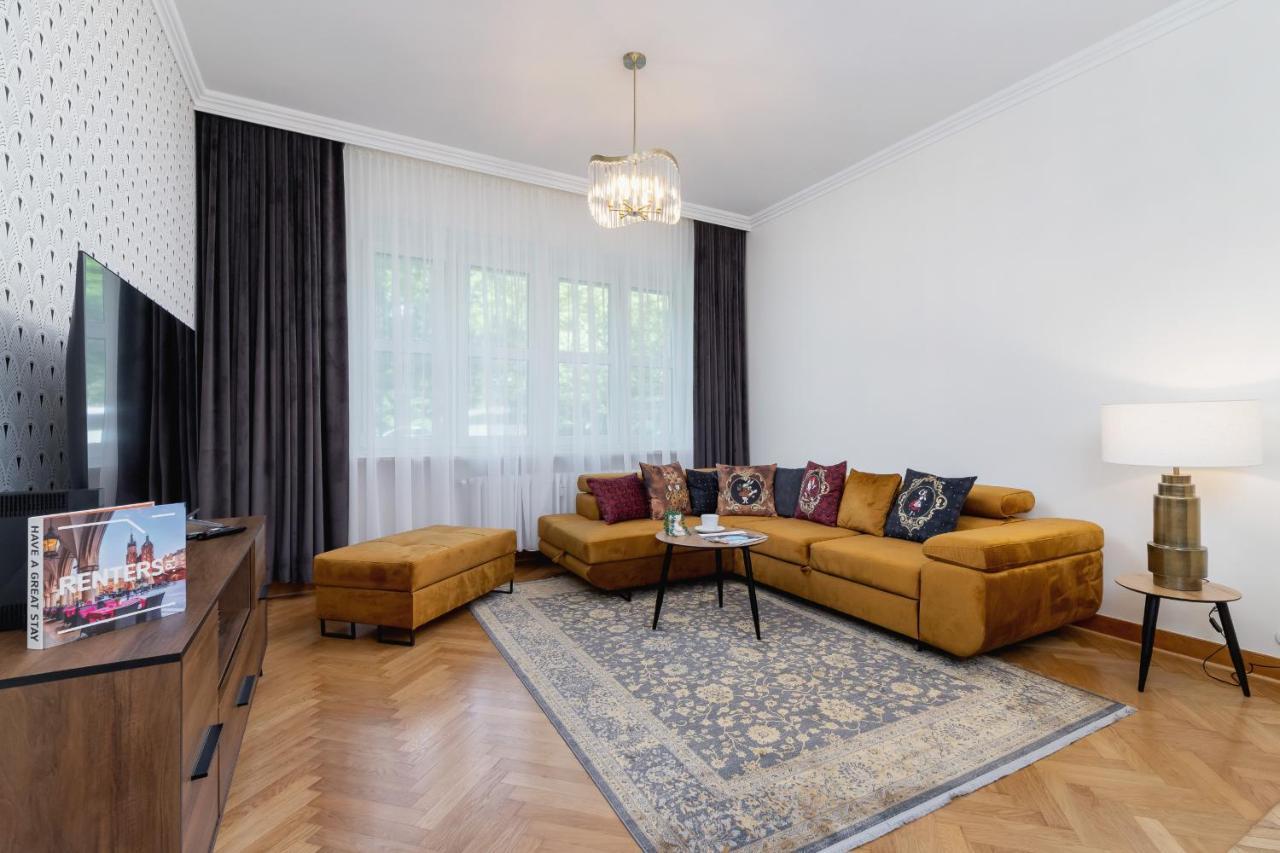 Luxurious & Unique Apartment Mickiewicza Cracow By Renters Prestige Krakkó Kültér fotó