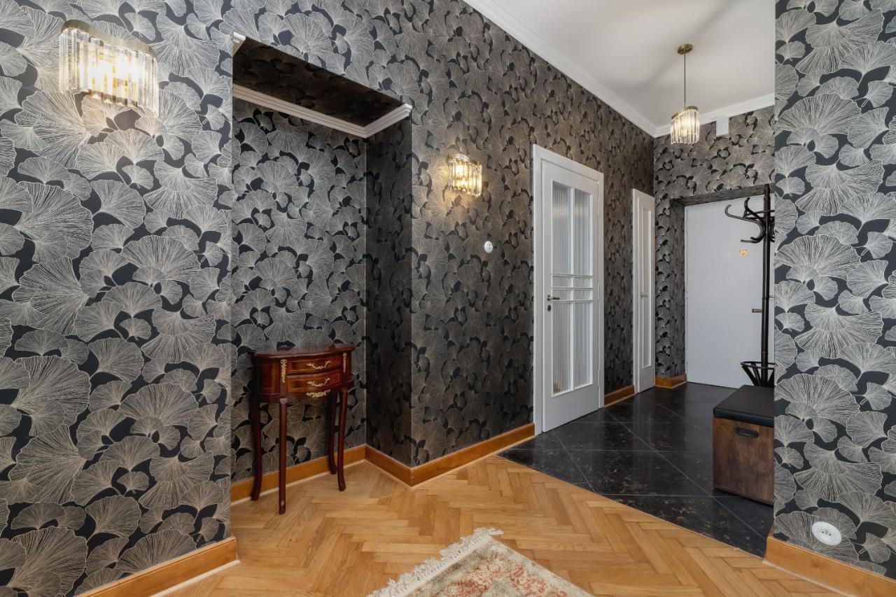 Luxurious & Unique Apartment Mickiewicza Cracow By Renters Prestige Krakkó Kültér fotó